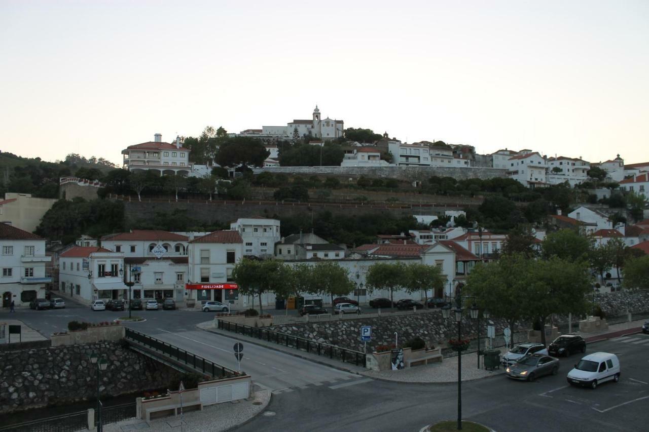 Al Embaixador